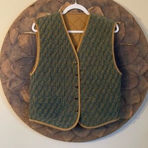 *SOLD* Vintage Women’s Quilted Reversible Vest